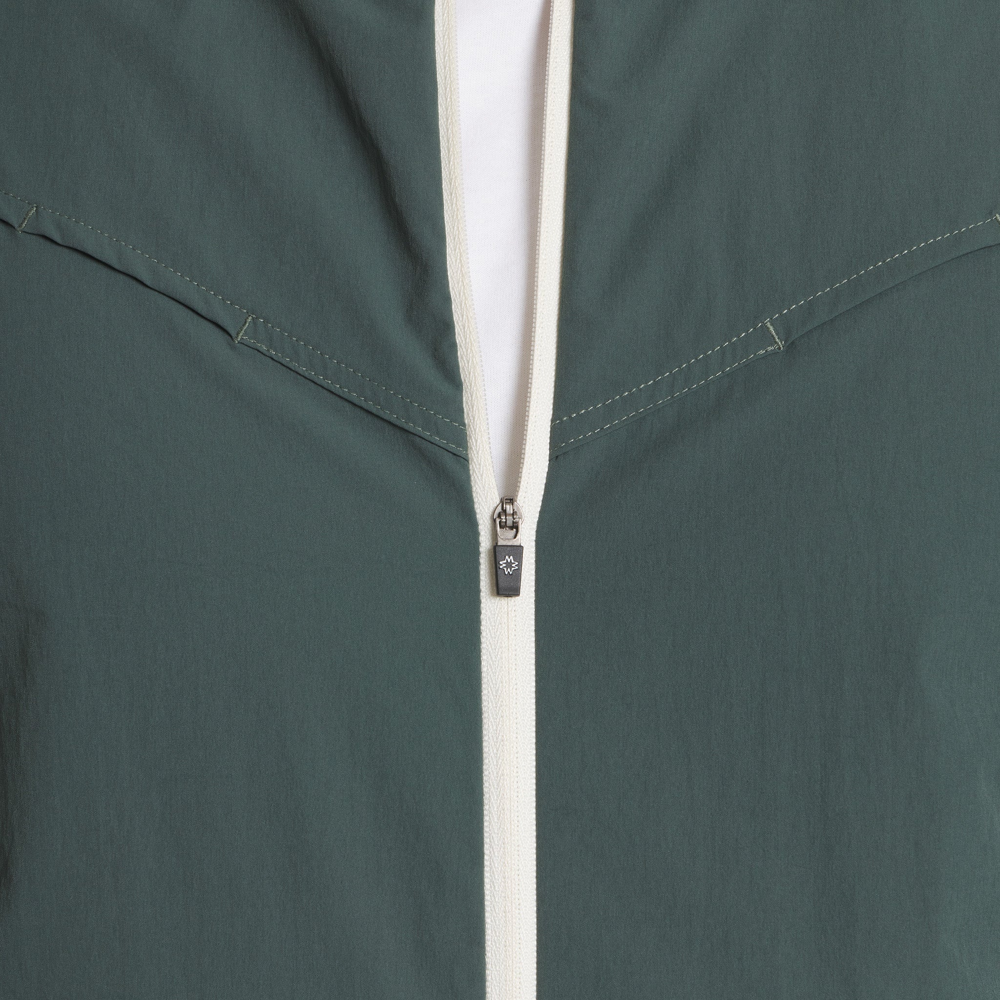 The Breaker Jacket#Color_Pine Fog