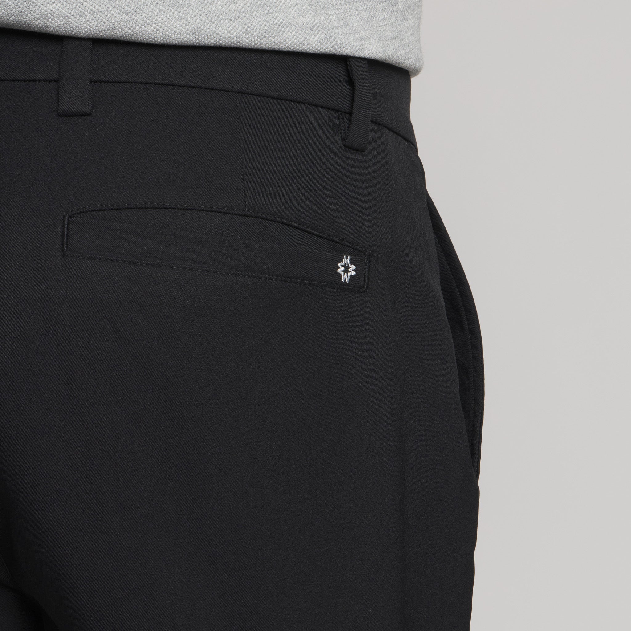The Daily Chino#Color_Black