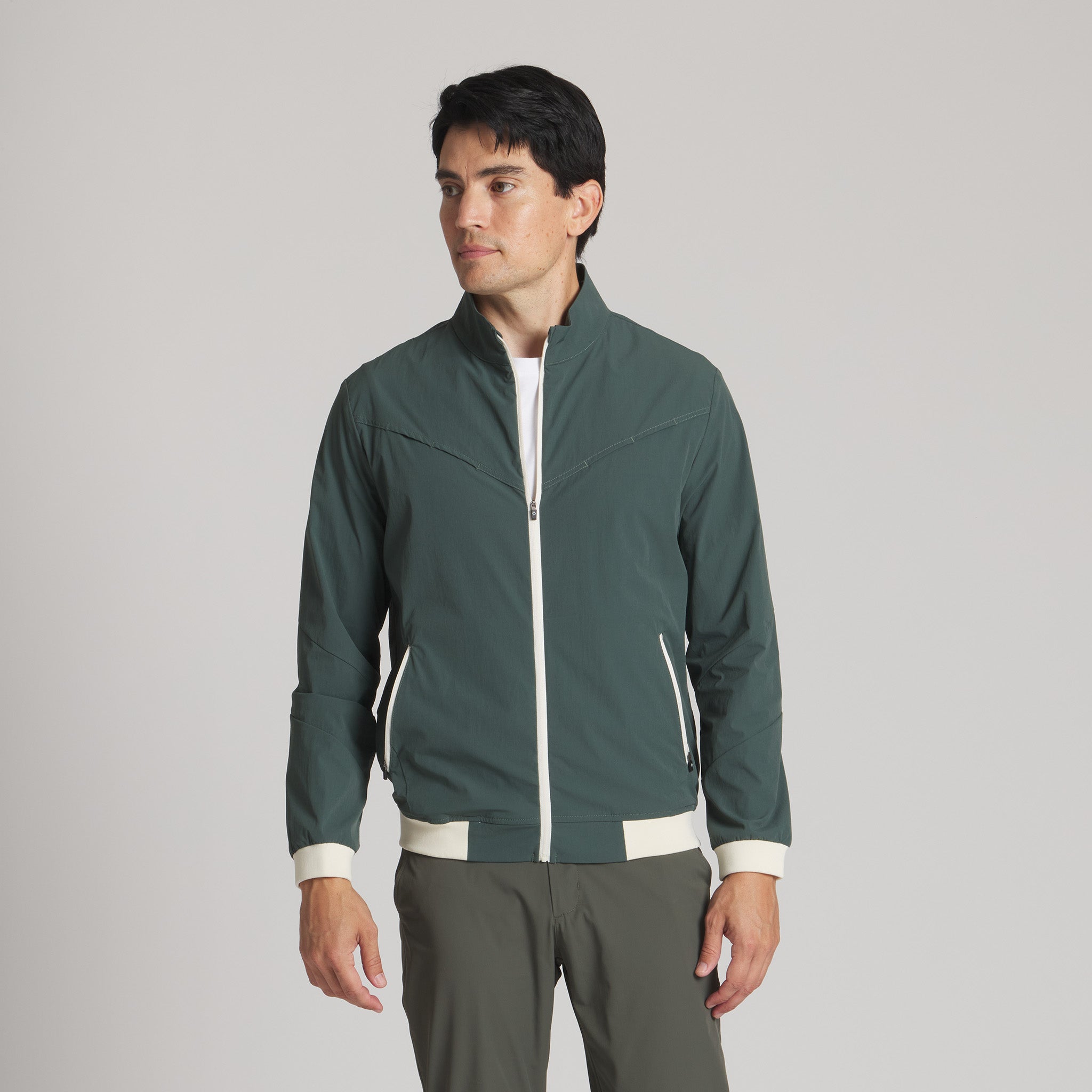 The Breaker Jacket#Color_Pine Fog
